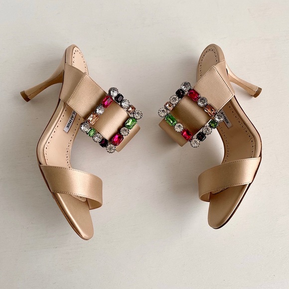 ✨New MANOLO BLAHNIK Verda Satin Crystal Slide Heel Sandals Nude Size 37.5 - Picture 5 of 16